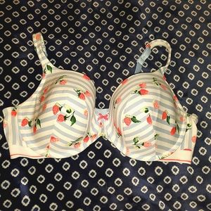 Cacique 44DD bra